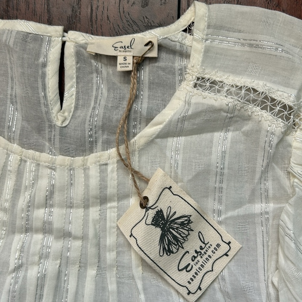 Easel top size small NWT - Picture 2 of 5